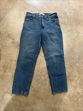 Abercrombie & Fitch The Mom Hugh Rise Size 6